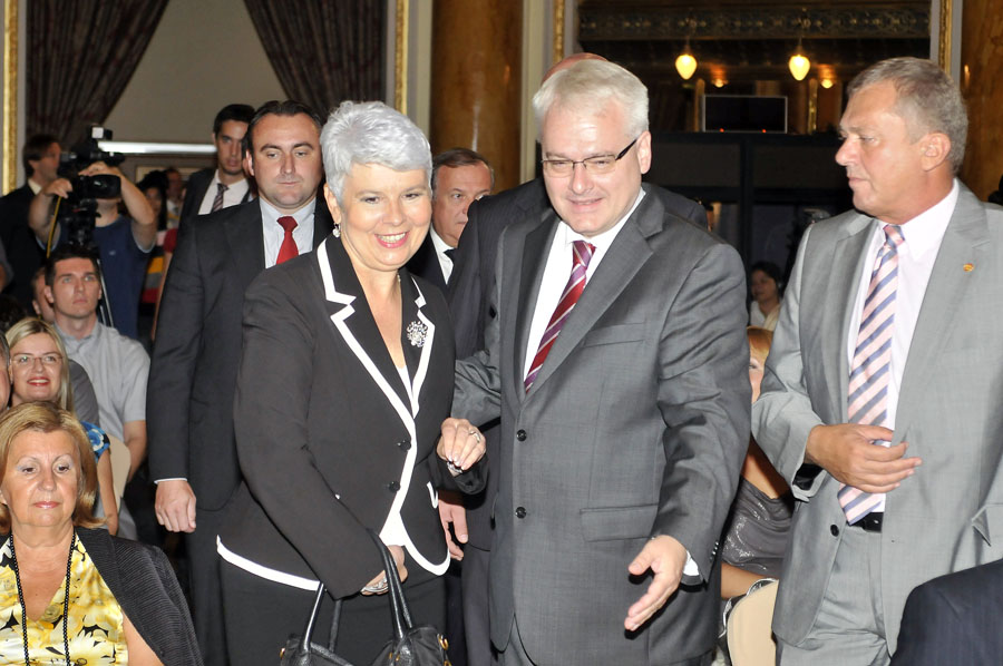 Zagreb, 130911.Hotel Regent Esplanade, Zavrsna konferencija IPA 2008 Twinning Light projekta Podrska uspostavi Drzavne skole za pravosudne djelatnike. Konferencij su .natocili predsjednik Ivo Josipovic, premjerka Jadranka Kosor, Branko Hrvatin predsjednik Vrhovnog suda RH, Paul Vandoren sef dekegacije EU u RH i drugi.Na slici: Jadranka Kosor i Ivo Josipovic.Foto: Bruno Konjevic / CROPIX