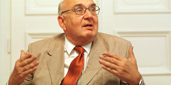 zagreb, 060901prof ivo skrabalo , saborski zastupnik hsls-afoto davor pongracic-mag-