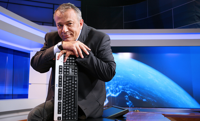 Zagreb, 170610.HTV.Urednik i voditelj u informativnom programu Zoran Sprajc.Foto: Nina Djurdjevic / CROPIX