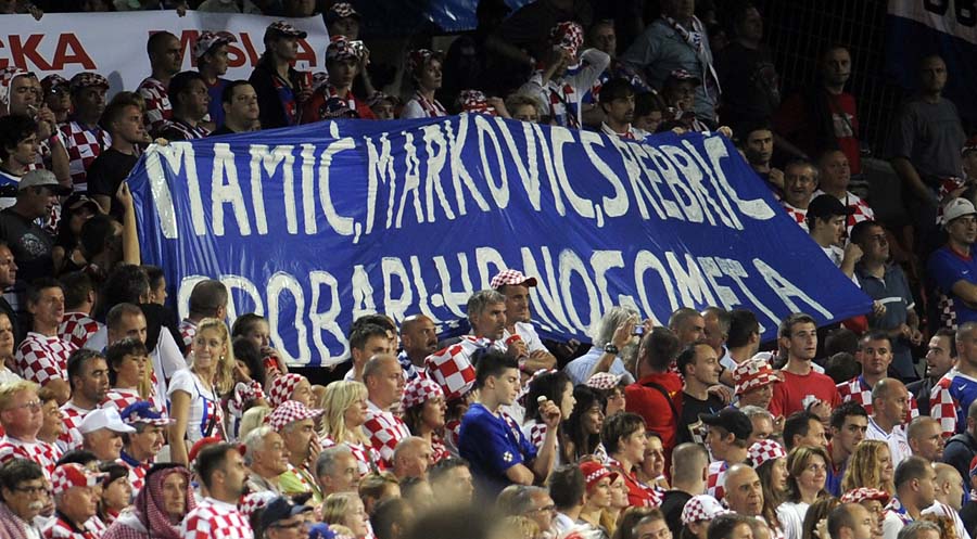 Tel Aviv, 091010.Ramat-Gan Stadion.Kvalifikacijska nogometna utakmica grupe F izmedju Izraela i Hrvatske za Euro 2012 u Poljskoj i Ukrajini.Na slici: navijacki trasparent Mamic, Markovic i Srebric grobari Hr nogometa.Foto: Drago Sopta / CROPIX