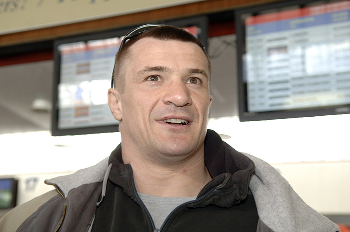 Zagreb, 120308.Mirko Filipovic - Cro Cop na zagrebackom aerodromu Pleso odlazi u Japan na slobodnu borbu u Tokiju.Foto: Drago Sopta / CROPIX