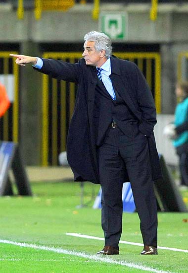 Brugge, 031110.Jan Breydel stadion, UEFA, Europska liga, grupa D,  susret NK Dinamo i Club Brugge.Na slici:  Vahid Halilhodzic trener NK Dinamo.Foto: Damir Krajac / CROPIX