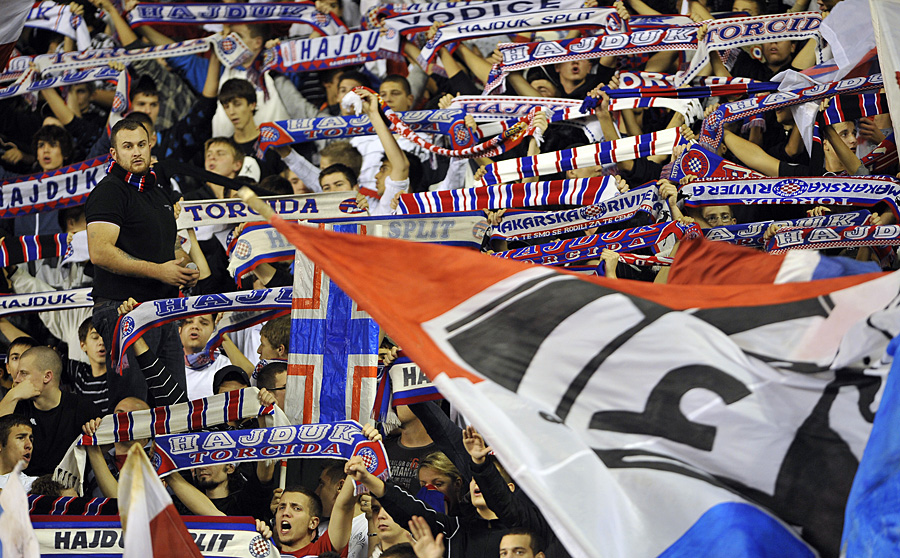 Split, 041110. Stadion u Poljudu.  Nogometna utakmica 4. kola skupine G Europske lige izmedju HNK Hajduka i ruskog FC Zenita. Na slici: navijaci Hajduka.Foto: Josko Ponos / CROPIX             