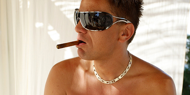 Vodice, 100709Reporteri Jutarnjeg lista proveli su dan sa Simonom i Antom Gotovcem i zabiljezili detalje iz njihovog zivota. Na slici: Detalj sa snimanja spota za pjesmu Ante Gotovca i Dj Krmka.Foto: Jure Miskovic / CROPIX