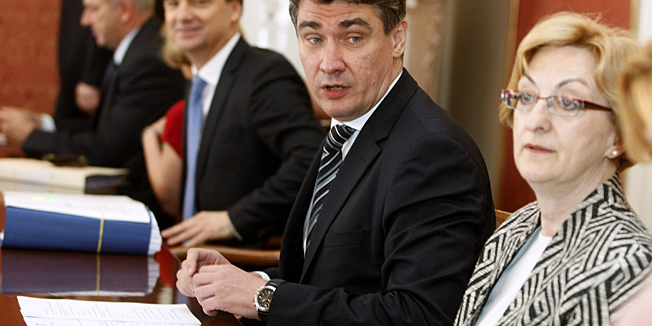 Zagreb, 140612.Markov trg.Banski dvori.Vlada.Redovita sjednica vlade.Na slici: Zoran Milanovic.Foto: Goran Mehkek / CROPIX