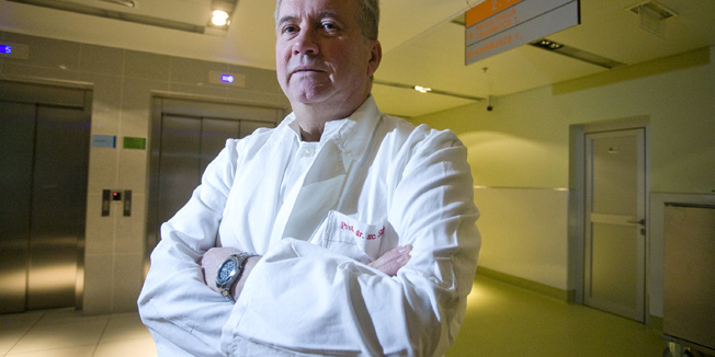 Split, 210212.Sinoc oko 23 sata Severina je carskim rezom rodila djecaka.Na fotografiji: prof. dr. sc. Tomislav Strinic porodio je Severinu.Foto: Ante Cizmic / CROPIX