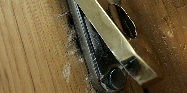 Zagreb, 080710.Remetnecka cesta 7/2.Tomislavu Marjanovicu svjedoku i pokajniku na sudjenju za ubostvo Ive Pukanica i Nike Franica je provaljeno u stan.Foto: Bernard Covic / Cropix