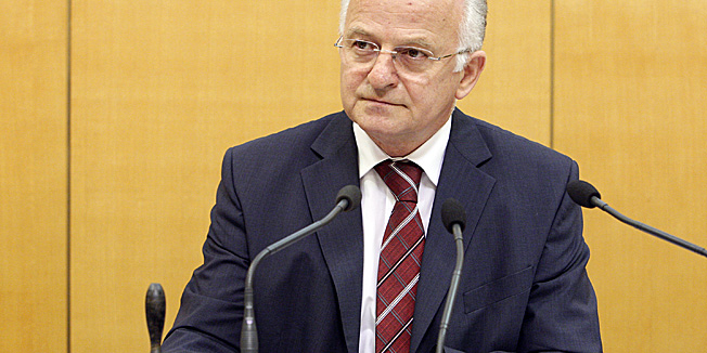 Zagreb, 270612.Sabor.Nastavak 4. sjednice Hrvatskog sabora.Na slici: Josip Leko.Foto: Davor Pongracic / CROPIX