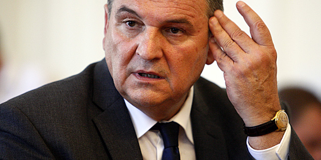 Kaposvar, Madjarska, 290612.Sud u Kaposvaru danas objavljuje presudu Radimiru Cacicu zbog izazivanja tesko prometne nesrece 2010. u kojoj su poginule dvije osobe. Foto: Davor Pongracic / CROPIX