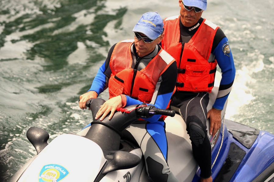 Zadar, 130712.Bernard Zupanjac (41) i Tomislav Grbic (48) pomorski policajci Pu Zadarske postaje zaduzeni su za intervencije na jet ski-u.Foto: Jure Miskovic / CROPIX
