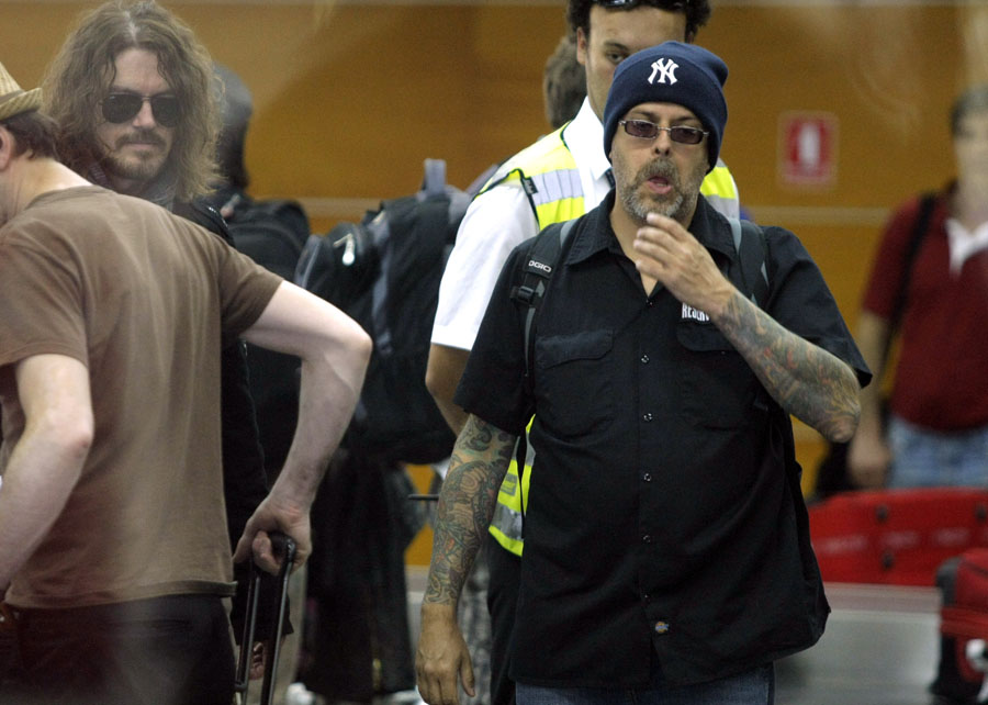 Trogir,160712.Grupa Guns n Roses na splitskom aerodromu ali su sletjeli bez pjevaca Axl Rose koji je rano jutros dosao sa privatnim avionom.Grupa nastupa u splitskoj Spaladium areni.Foto: Duje Klaric / CROPIX