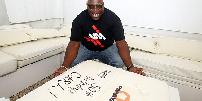 Novalja, Zrce, 220712.Britanska legenda elektronske scene, DJ Carl Cox, nastupio je na drugom izdanju Big Beacha na Zrcu i rasplesao preko 10.000 ljudi.Foto: Jure Miskovic / CROPIX