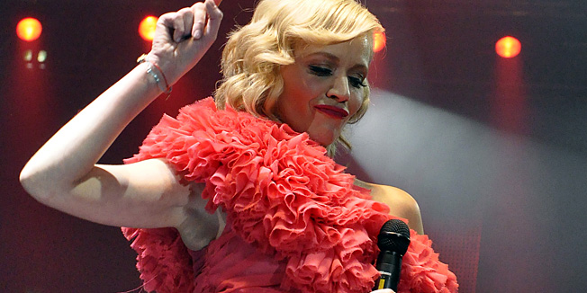 Split, 110211.Jelena Rozga rasprodala Spaladium Arenu i raspametila obozavatelje uz svoje goste, Severinu, Jolu i Zeljka Samardzica.Na slici: Jelena Rozga.Foto: Jadran Babic / CROPIX