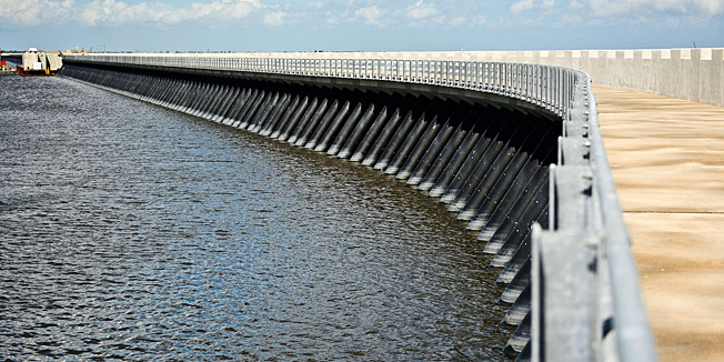 The Inner Harbor Navigation Canal Surge Barrier, seen here April 10, 2011, that is being erected by the United States Army Corps of Engineers. The Surge Barrier will reduce the risk of storm damage to some of the region's most vulnerable areas of New Orleans East, metro New Orleans, the 9th Ward, and St. Bernard Parish. The project aims to protect these areas from storm surge coming from the Gulf of Mexico and Lake Borgne.   AFP PHOTO/ KYLE PETROZZA
