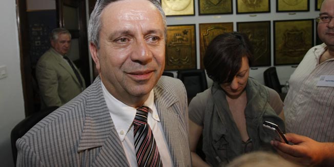 Split, 090610.Gradsko vijece na kojem je najzanimljivija tocka dnevnog reda bila izbor intendanta Splitskog HNK.Na fotografiji: Novoizabrani intendant je glazbenik Dusko Mucalo.Foto: Duje Klaric / CROPIX