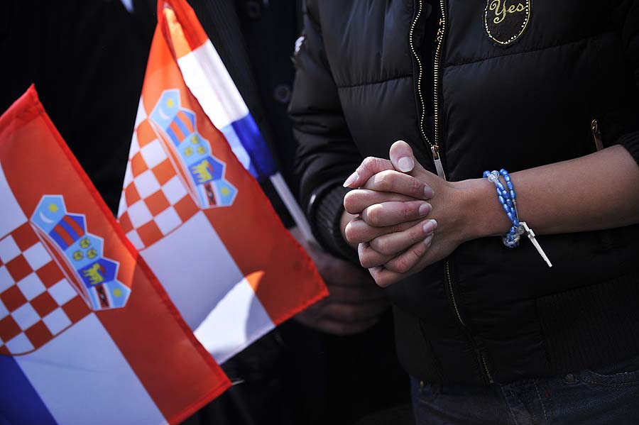 Zagreb, 150411.Trg bana Josipa Jelacica.Hrvatski branitelji skupili su se na trgu bana Josipa Jelacica u sklopu akcije  