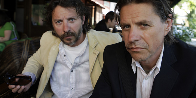 Varazdin, 100511.Braca Rajko i Vinko Puclin tvrde da im je njihov odvjetnik Tihomir Rozmaric duzan oko 300 tisuca kuna. Tvrde da nakon sto je jucer u njegov odvjetnicki ured usao Rajko trazeci povrat novaca, odvjetnik Rozmaric nasrnuo na njega i fizicki ga napao, te mu nanio tesku tjelesnu ozljedu.Na slici: lijevo Vinko i desno Rajko Puclin.Foto: Zeljko Hajdinjak / Cropix