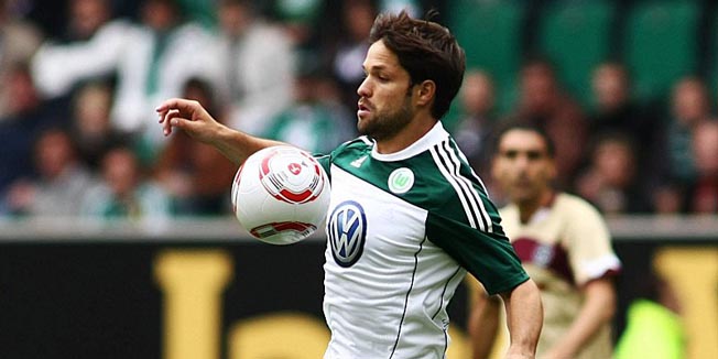 Bildnummer: 06525704  Datum: 18.09.2010  Copyright: imago/cp24Diego (28, VfL Wolfsburg) . CP24HH; Herren Fussball Ger 1. BL 2010 2011 Wolfburg Aktion Einzelbild Freisteller vdig xdp 2010 quadrat Image number 06525704 date 18 09 2010 Copyright imago cp24 Diego 28 VfL Wolfsburg  men Football ger 1 BL 2010 2011 Wolf Castle Action shot Single cut out Vdig  2010 Square  