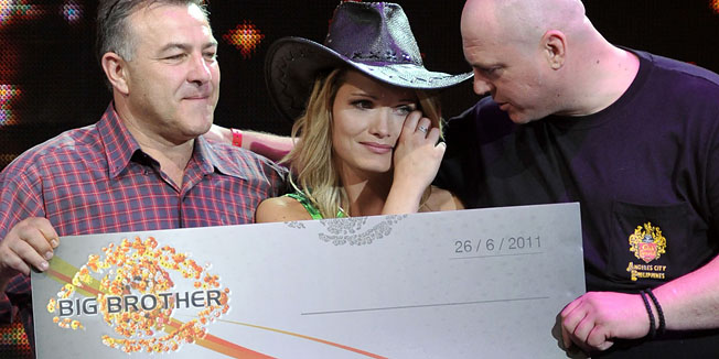 Beograd 260611.Finale reality show-a Veliki Brat gdje se jos pet ukucana bori za nagradu od 100.000 eura.Na slici: pobjednica Veliko Brata Marijana Cvrljak.Foto: Drazen Aleksic / CROPIX