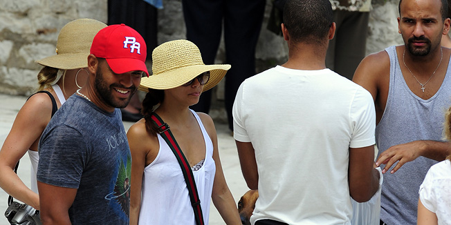 Sibenik, 050710.Poznata glumica Eva Longoria sa suprugom kosarkasem Tonyem Parkerom i  drustvo u setnji gradom posjetili su katedralu Svetog Jakova.Na fotografiji:Eva LongoriaFoto: Niksa Stipanicev / CROPIX