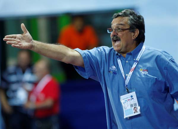 Zagreb, 290810.Bazen Mladosti na Savi.29. Europsko prvenstvo u vaterpolu, utakmica 1.kola, Crna Gora - HrvatskaNa fotografiji: Ratko Rudic izbornik Hrvatske.Foto: Ronald Gorsic / CROPIX