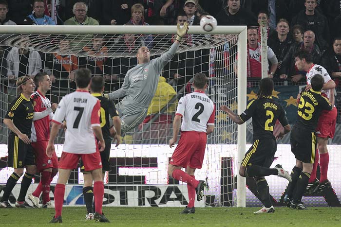 Liverpool's goalkeeper Jose Manuel Reina Paez saves during the Group K Europa League soccer match against FC Utrecht at Galgenwaard stadium in Utrecht, Netherlands, Thursday Sept. 30, 2010. (AP Photo/Peter Dejong)