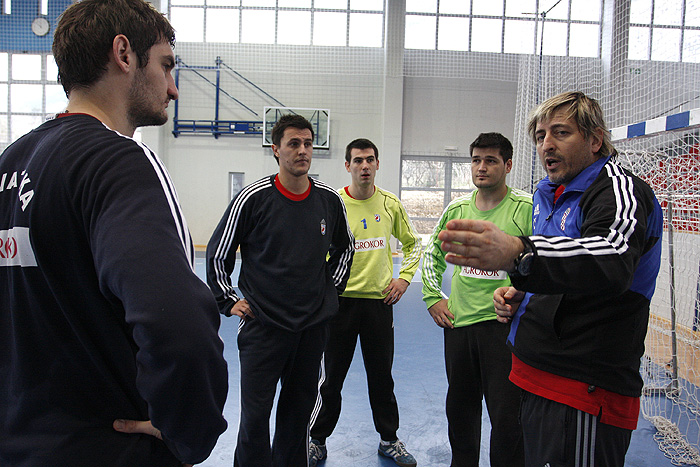 Makarska, 040110Trening Hrvatske rukometne reprezentacije u dvorani GSC Makarska gdje se pripremaju za predstojece europsko prvenstvo u Austriji. Rukometasi RK 