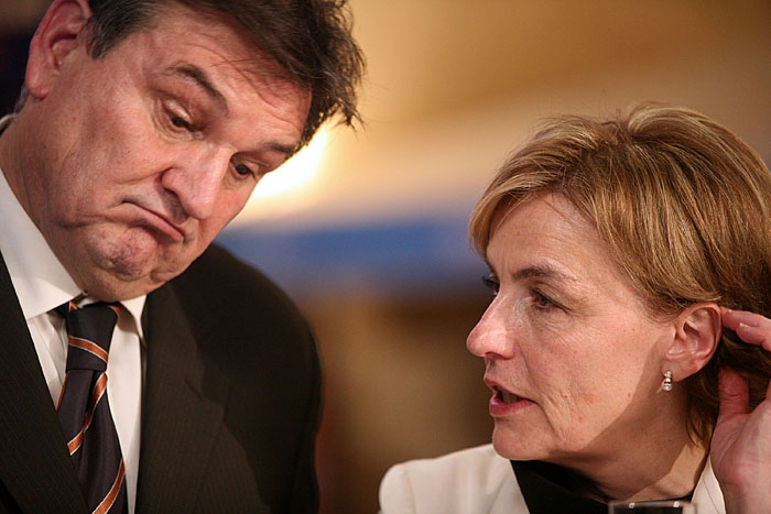 Zagreb, 271209.Prvi krug petih predsjednickih izbora Republike Hrvatske.Izborni stozer Vesne Pusic u hotelu Internacional.Na slici: Radimir Cacic i Vesna Pusic.Foto: Sandra Simunovic / CROPIX