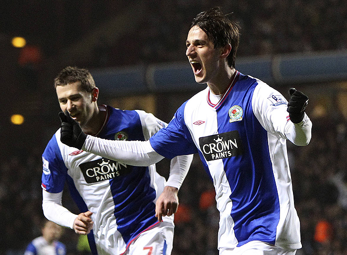 Blackburn Rovers' Nikola Kalinic (R) celebrates his goal against Aston Villa during their English League Cup semi-final soccer match at Villa Park in Birmingham, central England, January 20, 2010.   REUTERS/Darren Staples   (BRITAIN - Tags: SPORT SOCCER)