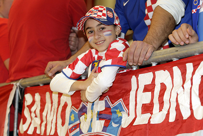 Graz, 210110.Austrija je domacin EURO 2010 u rukometu od 19-31 01.10. U Grazu  igra skupina A, gdje nastupaju reprezentacije Norveske, Ukraine, Rusije i Hrvatske. Utakmica 2. kolo Hrvatska - Ukraina.Na slici: Hrvatski navijaci.Foto: Nenad Dugi / Cropix