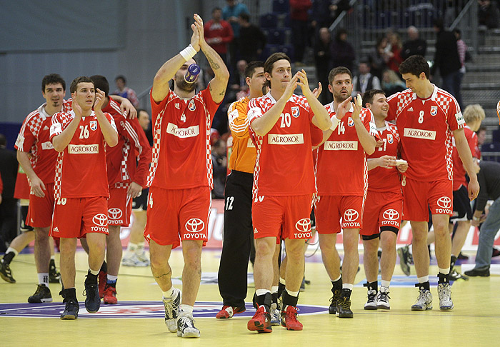 Graz, 210110.Austrija je domacin EURO 2010 u rukometu od 19-31 01.10. U Grazu  igra skupina A, gdje nastupaju reprezentacije Norveske, Ukrajine, Rusije i Hrvatske. Utakmica 2. kolo Hrvatska - Ukrajina.Na slici: Pozdrav publici Hrvatskih igraca.Foto: Nenad Dugi / Cropix