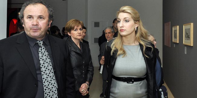 Split, 150410.U galeriji umjetnina Split, otvorena velika izlozba grafika Francisco de Goya ( 94 grafike) Na slici : Zeljko Kerum i Fani Horvat.Foto : Jadran Babic / CROPIX