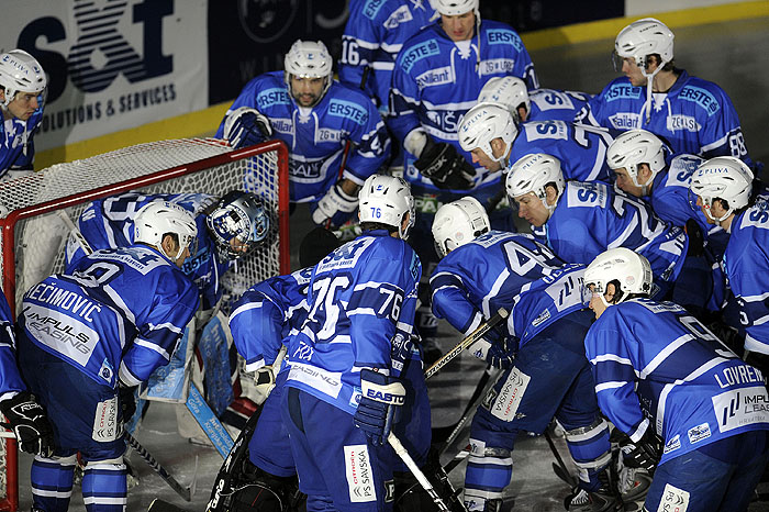 Zagreb, 290110. Regionalna hokejaska Ebel liga, u 48. kolu igra HK Medvescak protiv VSV iz Villacha, u sklopu Salata Winter Classica koji traje tokom vikenda u Sportskom centru Salata.Foto: Drago Sopta / CROPIX