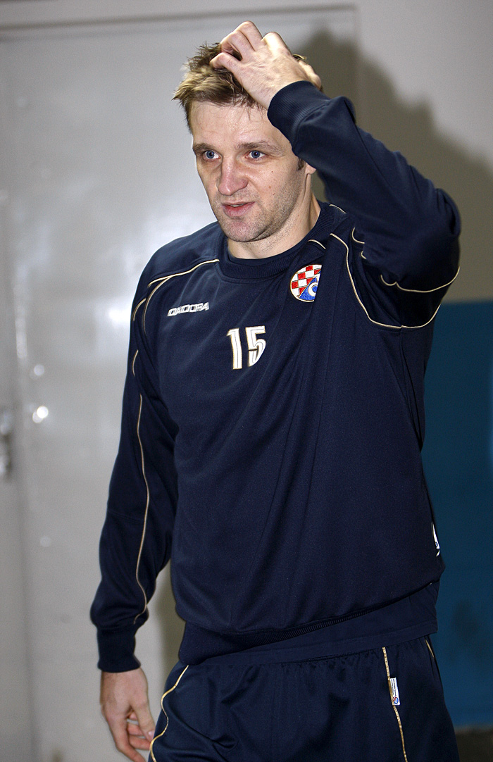 Zagreb, 120110.Stadion u Maksimiru.Okupljanje nogometasa Dinama uoci pocetka zimskih priprema.Na fotografiji: Igor Biscan.Foto: Ronald Gorsic / CROPIX