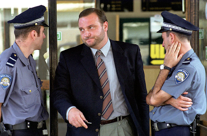 Zagreb, 22.09.1999 - Vidno potresen sudac Drazen Tripalo prekinuo je raspravu u slucaju Dinka Sakica kako bi se osobno uvjerio u tragediju koja se dogodila u Opcinskom sudu u Zagrebu.  foto FaH/ Davor Kovacevic