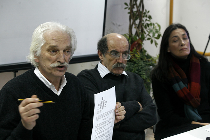 Zagreb,150210.Press konferencija u kuci ljudskih prava na Selskoj cesti u vezi danasnje naslovne stranice Jutarnjeg lista. Niko Gamulin,Zoran Pusic i Ursa Raukar.Foto: Ranko Suvar / CROPIX 
