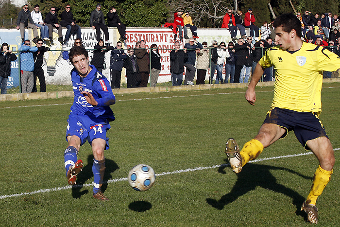 Rovinj, 210210.Prijateljska utakmica izmedju NK Rovinj i NK Dinamo Zagreb na igralistu Valebruna u Rovinju. Na fotografiji: Sime Vrsaljko.Foto: Srecko Niketic / CROPIX