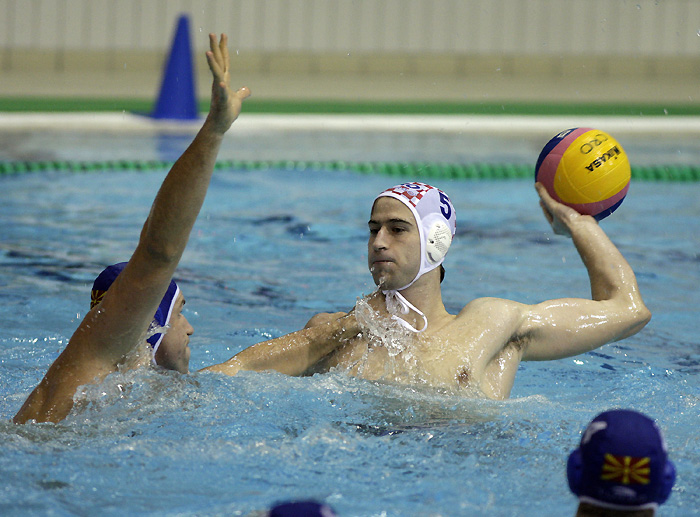 Varazdin, 230210.Na gradskim bazenima u Varazdinu igra se 4. kolo Svjetske lige u vaterpolu izmedju Hrvatske i Makedonije. Hrvatska je slavila sa rezultatom 12:9.Na slici: Marko Jokovic.Foto: Zeljko Hajdinjak / CROPIX