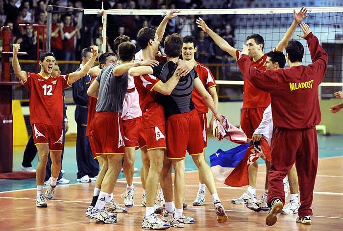 Zagreb, 020310.Dom odbojke Bojan Strinic, Jarunska 5.Europski Challenge cup, uzvrat cetvrtfinala: Mladost - Lokomotiv Harkiv.Na slici: slavlje Mladostasa.Foto: Damir Krajac / CROPIX