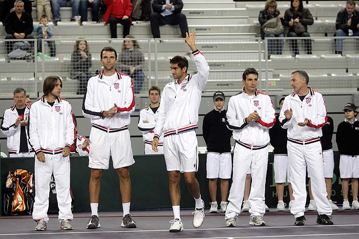 Varazdin, 060310.Susret 1. kola Svjetske skupine Davis cupa izmedju Hrvatske i Ekvadora igra se u Varazdinu. Drugog dana igraju parovi. Za Hrvatsku igraju Marin Cilic i Ivo Karlovic, a za Ekvador braca Lapentti.Foto: Zeljko Hajdinjak / Cropix