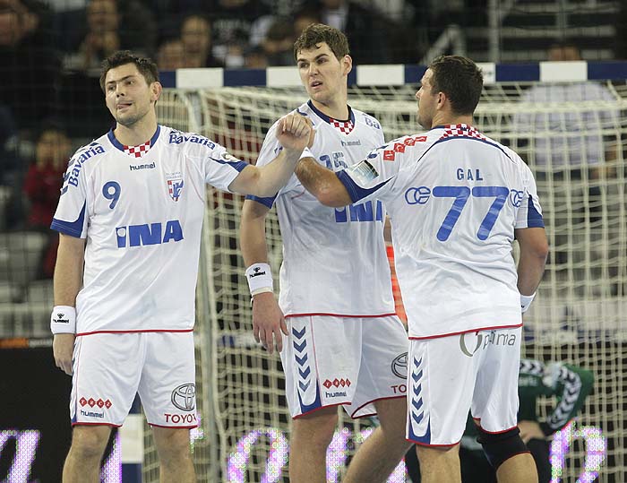 Zagreb, 130210.Dvorana Arena Zagreb.Rukometna utakmica Lige prvaka 7. kolo, skupina C, CO Zagreb - KopenhagenNa slici: Denis Spoljaric, Jakov Gojun, Gyula Gal.Foto: Nenad Dugi / Cropix