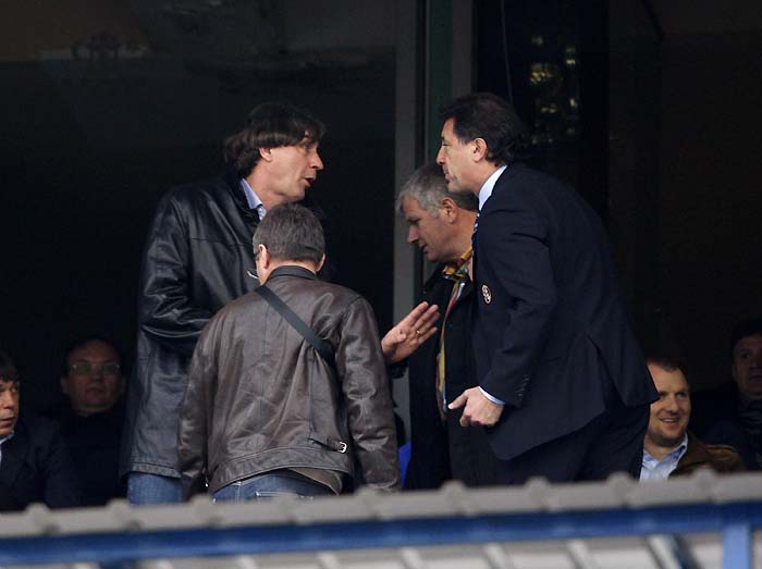 Zagreb, 240310.Stadion Maksimir.Prva polufinalna nogometna utakmica Hrvatskog kupa izmedju Dinama i Hajduka.Na slici: Ivica Surjak i Zdravko Mamic.Foto: Ronald Gorsic / CROPIX