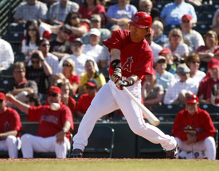 Los Angeles Angels Hideki Matsui of Japan, grounds out in the fifth inning against the Chicago White Sox during a MLB spring training game in Tempe, Arizona March 12, 2010. REUTERS/Rick Scuteri (UNITED STATES - Tags: SPORT BASEBALL)