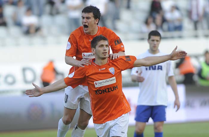Split, 210410.Stadion Poljud.?Prva finalna nogometna utakmica Hrvatskog kupa izmedju Hajduka i Sibenika.Na fotografiji: slavlje strijelca izjednacujuceg pogotka za Sibenik Ermina Zeca.?Foto: Paun Paunovic / CROPIX