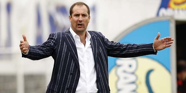 Zagreb, 230410.Stadion NK Zagreba, Kranjceviceva.Utakmica prve T-com HNL, 27. kolo, izmedju NK Zagreba i NK Medjimurja.Na fotografiji: Igor Stimac trener Zagreba.Foto: Ronald Gorsic / CROPX