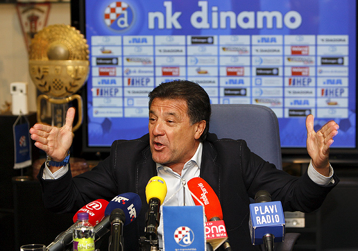 Zagreb, 040109.Maksimirska 128. Prostorije NK Dinama.Konferencija za medije Zdravka Mamica povodom izjave Ivana Sibera u jucerasnjoj emisiji RTL-a Duel u kojem su se sucelili predsjednicki kandidati Ivo Josipovic i Milan Bandic.Foto: Ronald Gorsic / CROPIX