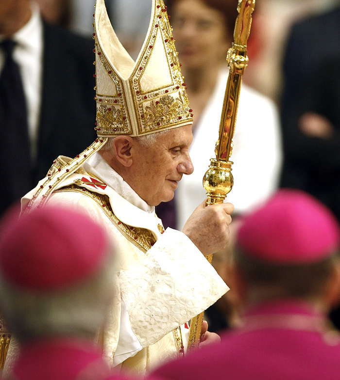 Pope Benedict XVI arrives in St. Peter's Basilica at the Vatican for a ceremony to ordain 14 new priests, Sunday, June 20, 2010. (AP Photo/Pier Paolo Cito)