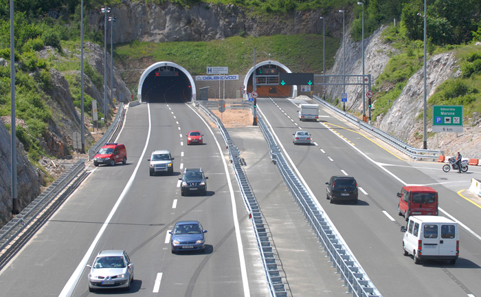 Zadar, 300509.Danas je na odmoristu Marune odrzana svecanost otvaranja tunela Mala Kapela i Sv.Rok. Svecanosti su prisustvovali : Stipe Zrilic, Mario Lovricevic, Jurica Prskalo, Bozidar Kalmeta, Darko Milinovic, Zdravko Livakovic, Zvonimir Vrancic.Foto: Andrija Lucic / CROPIX