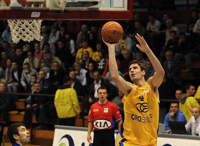 Zagreb, 131009.Novi Zagreb, dvorana Trnsko, NLB liga, 2. kolo, susret ekipa  KK Zagreb - KK Buducnost mitel.Na slici: Ante Tomic.Foto: Damir Krajac / CROPIX