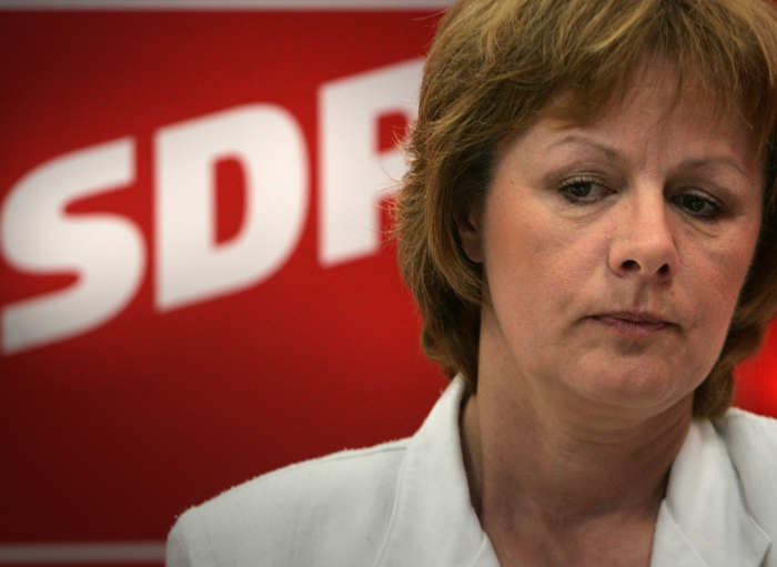 zagreb 080707.zeljka antunovic na presici sdp-a povodom prenamjene zemljista na otoku bracufoto damjan tadic /cropix-cropix-